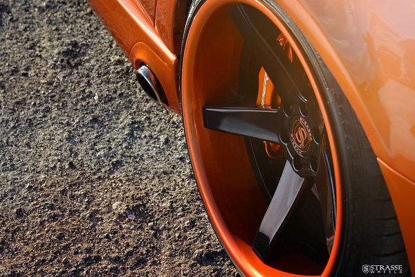 Фото дисков Strasse Wheels S5 Deep Concave Другой цвет на Dodge Viper