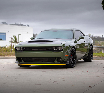 Фото дисков HRE C105 на Dodge Challenger III