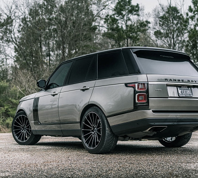 Фото дисков Savini BM16 на Range Rover IV