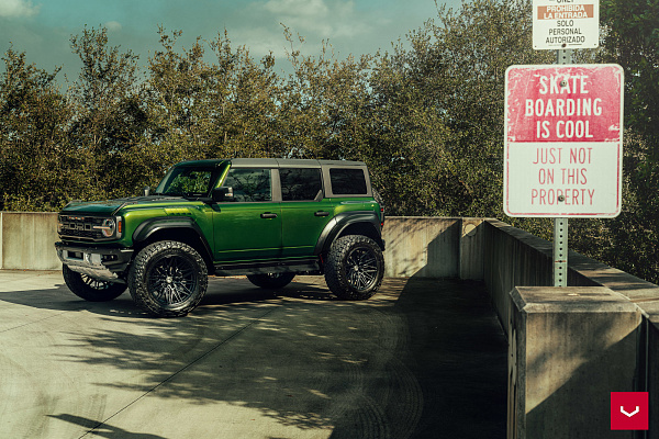 Фото дисков Vossen HF6-5 Черный сатин на Ford Bronco