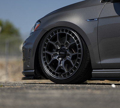 Фото дисков Rotiform ZMO-M на Volkswagen Golf VII