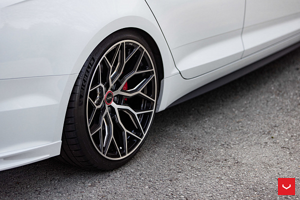 Фото дисков Vossen HF-2 Алмазная проточка на Audi A/S/RS 5 (F5)