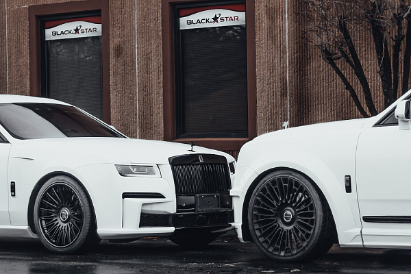 Фото дисков Brixton Forged LX01 Черный глянец на Rolls-Royce Cullinan