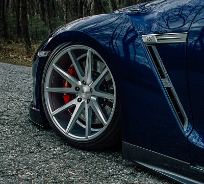 Фото дисков Vossen VFS-1 на Nissan GT-R