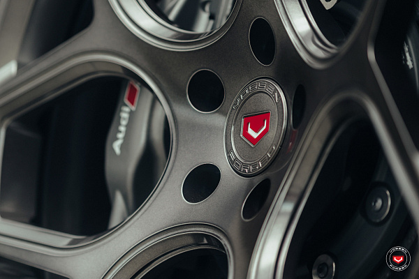 Фото дисков Vossen CG-205 Глянцевый тонированный лак на Audi R8 (4S)