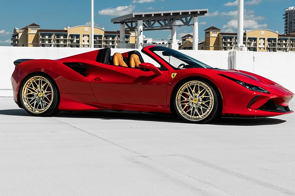 Фото дисков Anrky S3-X1 Глянцевое золото на Ferrari F8
