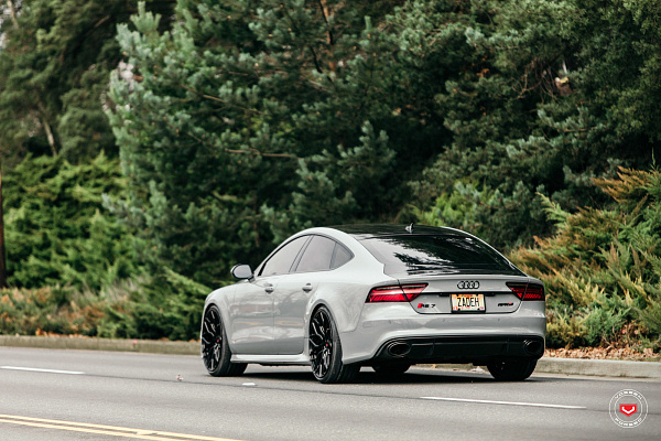 Фото дисков Vossen S17-01 Черный глянец на Audi A/RS 7 (4G)