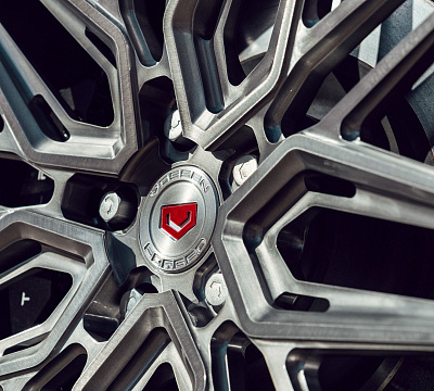 Фото дисков Vossen EVO-5R на Tesla Model S