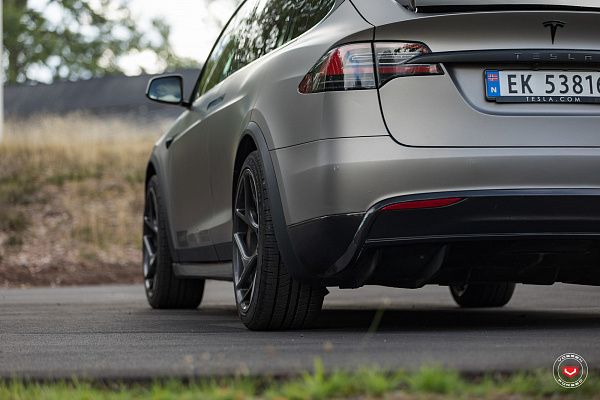 Фото дисков Vossen CG-205T Глянцевый графит на Tesla Model X