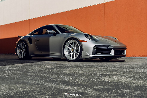 Фото дисков Anrky XR-201 Глянцевый лак на Porsche 911 VIII
