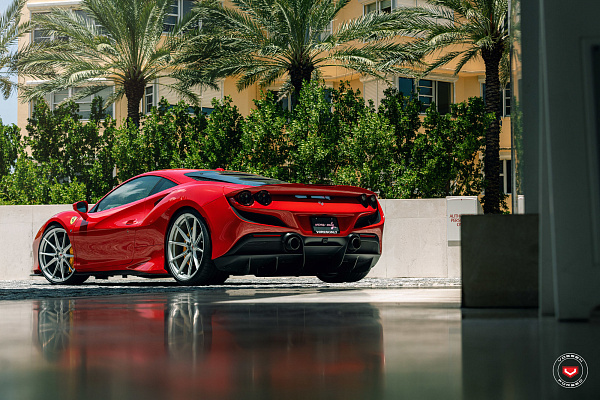 Фото дисков Vossen EVO-2 Глянцевый лак на Ferrari F8