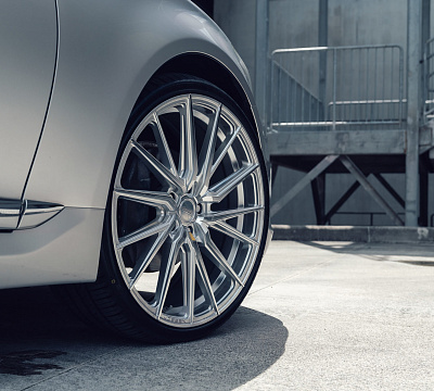 Фото дисков Vossen HF-4T на Lexus LS IV