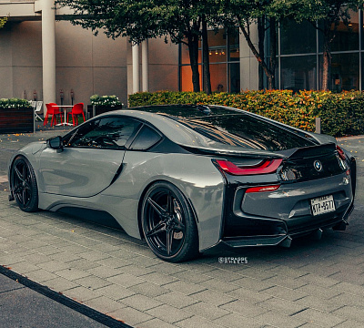 Фото дисков Strasse Wheels SV2 Deep Concave Duoblock на BMW i8