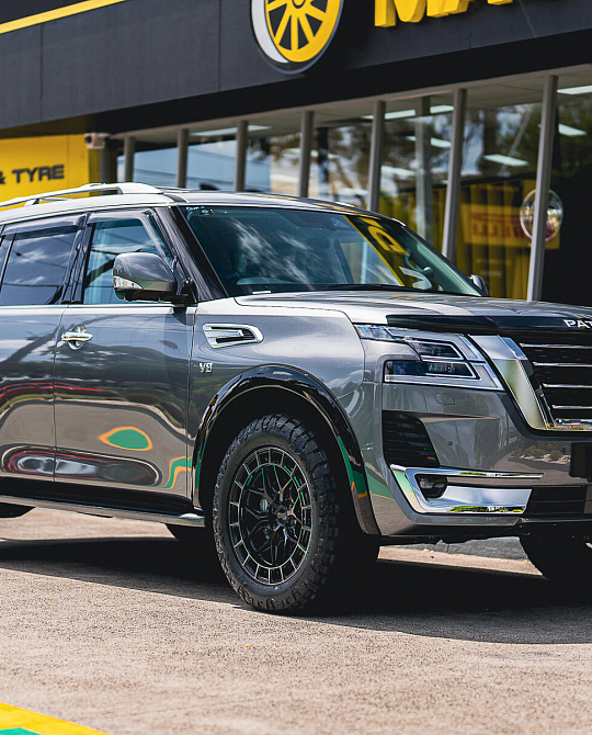 Фото дисков HFX-1 (6-Lug) Черный глянец на Nissan Patrol VII