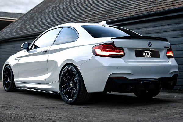 Фото дисков Bola FLC Черный глянец на BMW 2/M2 (F22/F87)