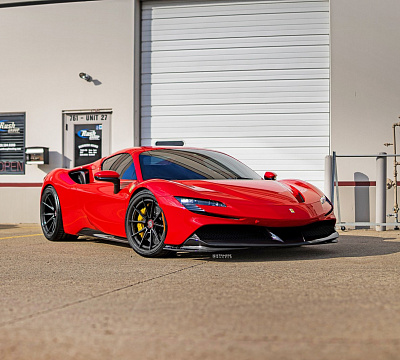 Фото дисков Savini SV10 на Ferrari SF90