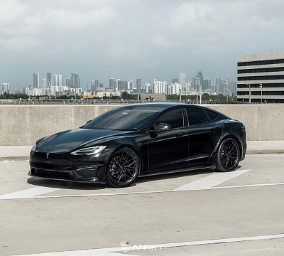 Фото дисков Anrky S1-X1 на Tesla Model S