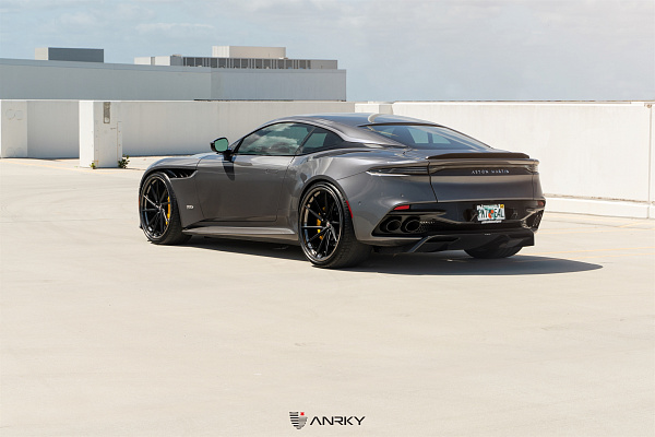 Фото дисков Anrky AN33 Черный сатин на Aston Martin DBS 3