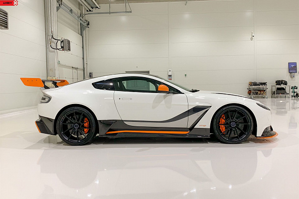 Фото дисков Anrky AN13 Черный матовый на Aston Martin Vantage 3
