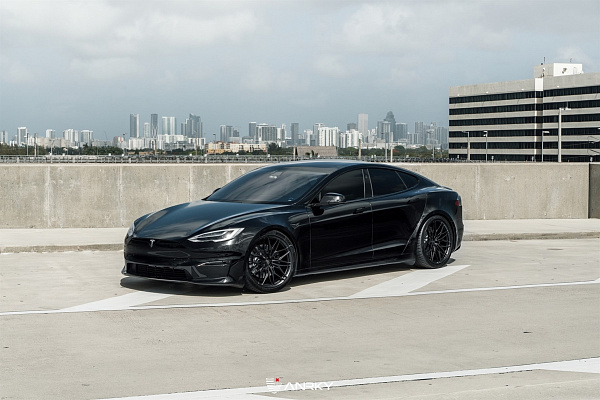 Фото дисков Anrky S1-X1 Черный сатин на Tesla Model S