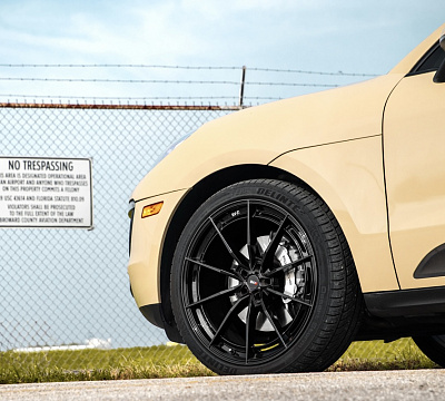 Фото дисков Savini SV-F1 на Porsche Macan I