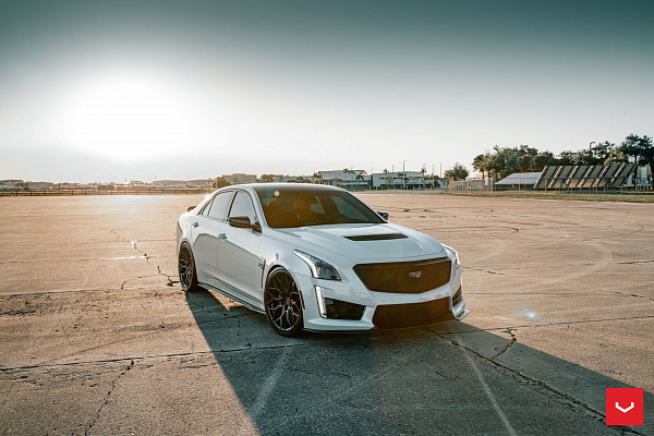 Фото дисков Vossen HF-2 Черный глянец на Cadillac CTS II