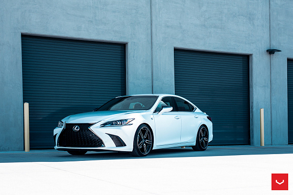 Фото дисков Vossen HF-1 Алмазная проточка на Lexus ES VII