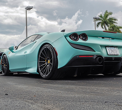 Фото дисков Strasse Wheels SV15 Deep Concave Duoblock на Ferrari F8