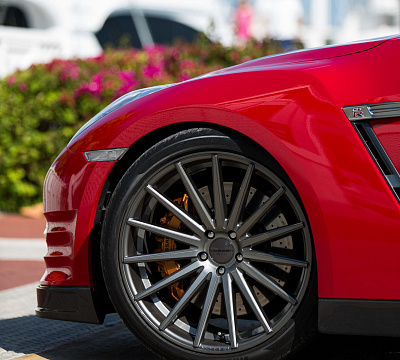 Фото дисков Vossen VFS-2 на Nissan GT-R