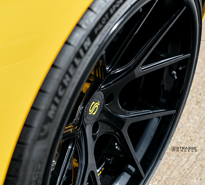 Фото дисков Strasse Wheels SM5R Deep Concave FS на McLaren 720S