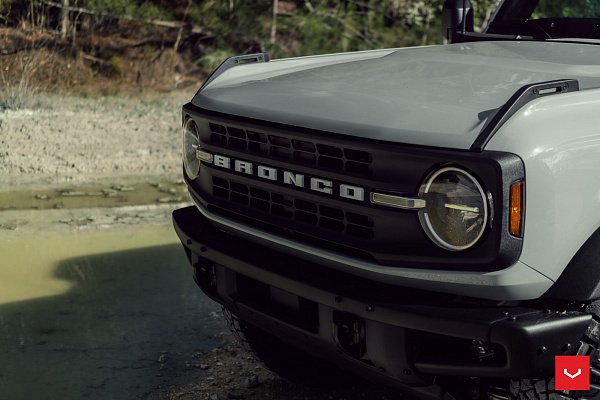 Фото дисков Vossen HF6-5 Черный сатин на Ford Bronco