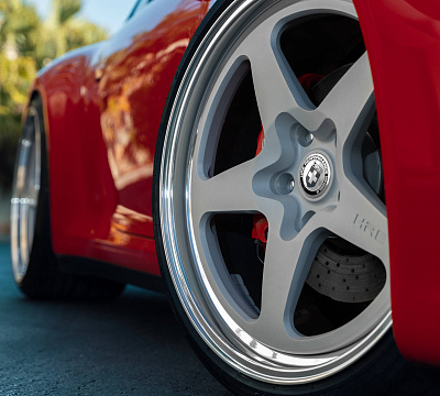 Фото дисков HRE 527 на Porsche 911 VIII