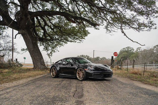 Фото дисков HRE P104 Глянцевая шампань на Porsche 911 VIII