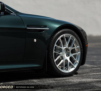 Фото дисков BC Forged RS40 на Aston Martin Vantage 3
