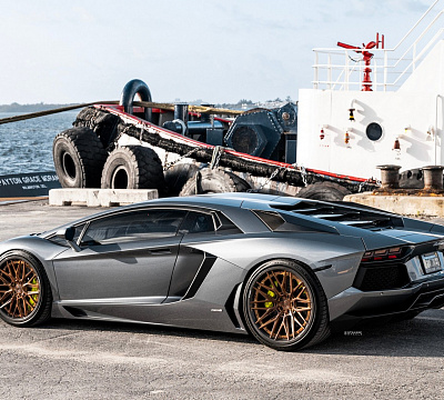 Фото дисков Strasse Wheels SV10M Track на Lamborghini Aventador