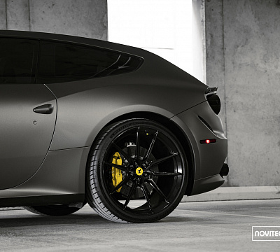 Фото дисков NOVITEC NF8 на Ferrari GTC4Lusso