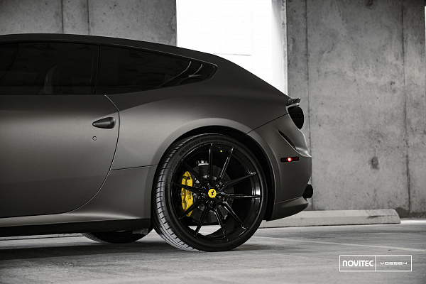 Фото дисков NOVITEC NF8 Черный глянец на Ferrari GTC4Lusso