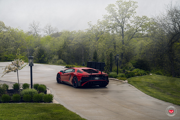 Фото дисков Vossen S21-01 Черный глянец на Lamborghini Aventador