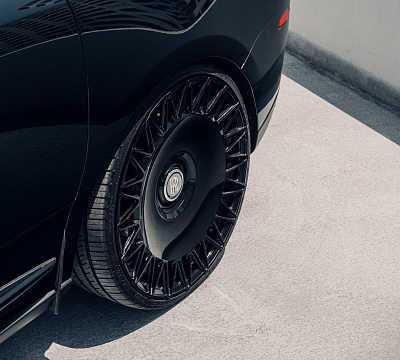 Фото дисков Vossen S17-18 на Rolls-Royce Cullinan