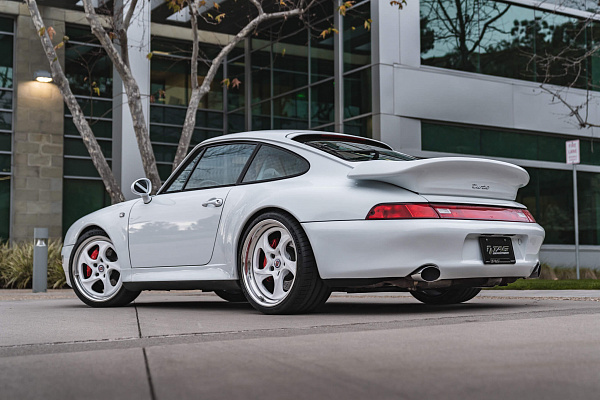 Фото дисков HRE 522 Белый глянец на Porsche 911 IV