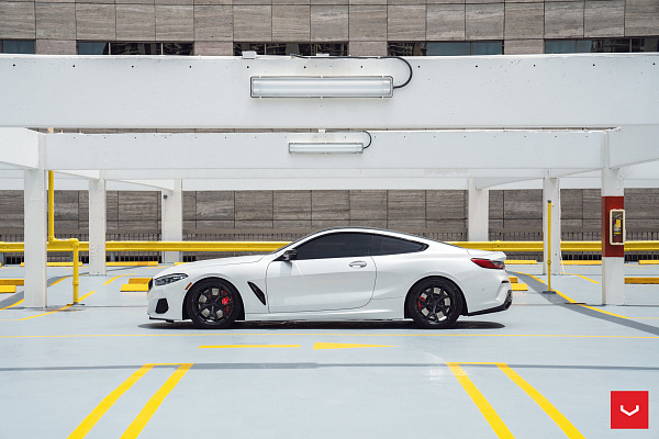 Фото дисков Vossen HF-5 Черный глянец на BMW 8/M8