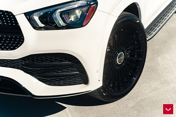 Фото дисков Vossen HF-8 Черный глянец на Mercedes-Benz GLE II