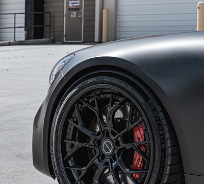Фото дисков Brixton Forged PF10 на Mercedes-Benz AMG GT I