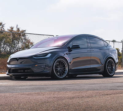 Фото дисков Anrky AN39 на Tesla Model X