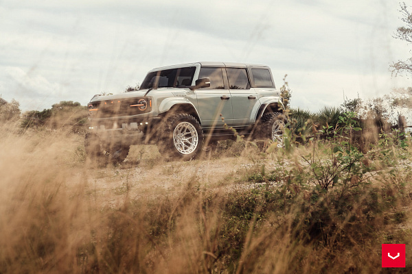 Фото дисков Vossen HFX-1 (6-Lug) Серебро на Ford Bronco