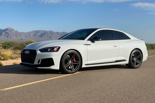 Фото дисков HRE P107 Глянцевый графит на Audi A/S/RS 5 (F5)