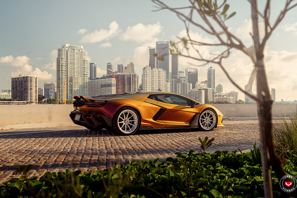 Фото дисков Vossen VPS-2 (3-Piece) Глянцевый лак на Lamborghini Revuelto