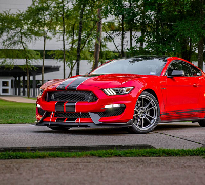 Фото дисков HRE FF04 на Ford Mustang VI