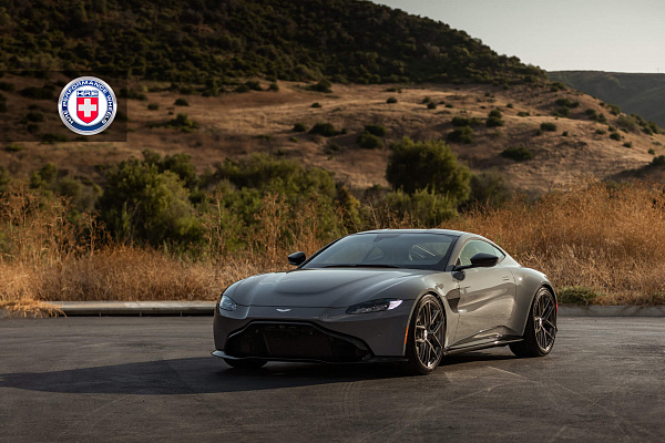 Фото дисков HRE P101SC Глянцевый темный лак на Aston Martin Vantage 4