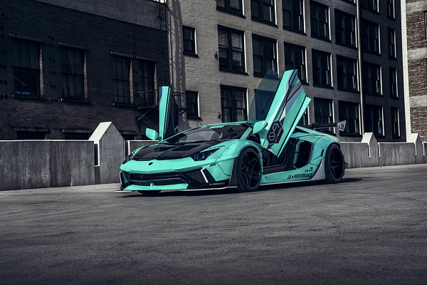 Фото дисков Savini SV79 Черный сатин на Lamborghini Aventador
